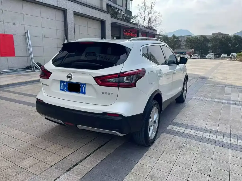 Nissan Qashqai — фото 9