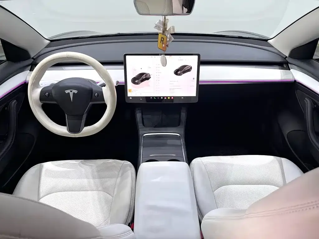 Tesla Model 3 — фото 6