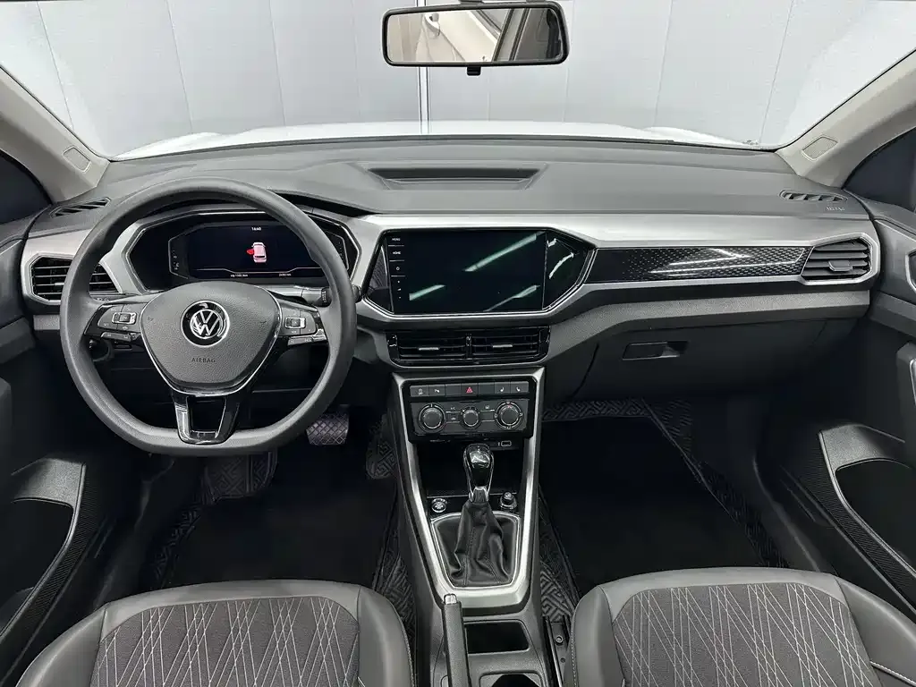 Volkswagen T-Cross — фото 4