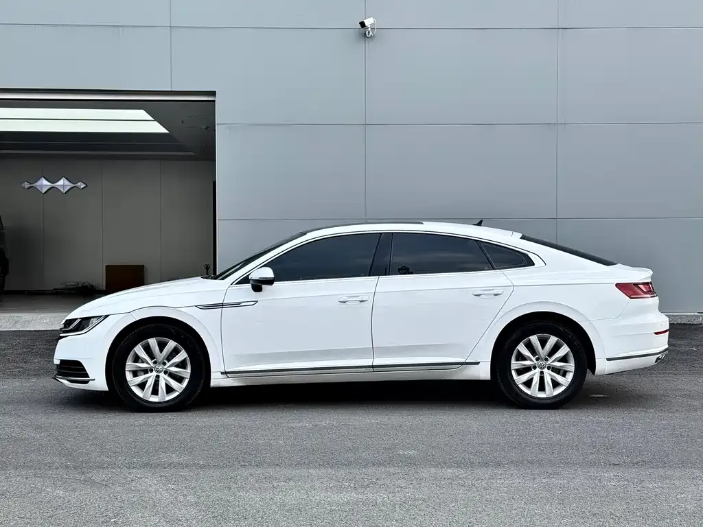 Volkswagen CC — фото 3
