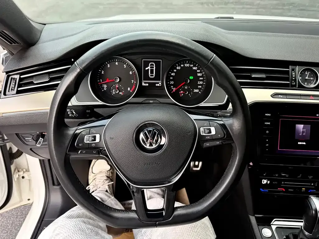 Volkswagen CC — фото 9