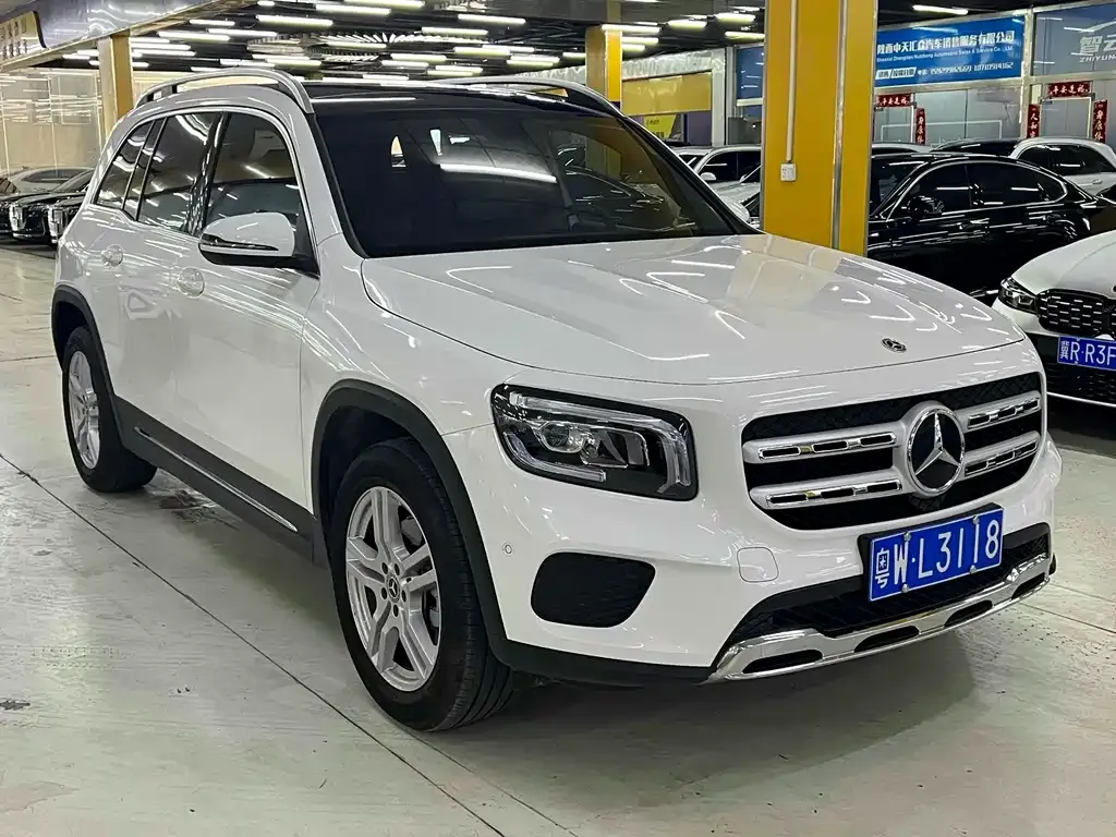 Mercedes-Benz GLB — фото 3