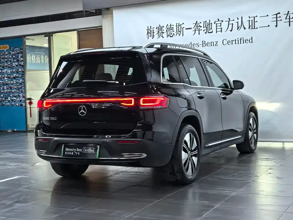 Mercedes-Benz EQB — фото 10