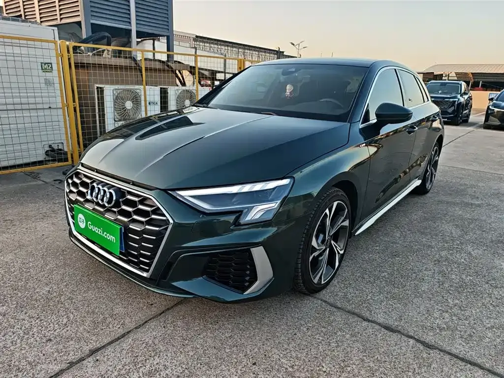 Audi A3 — фото 1