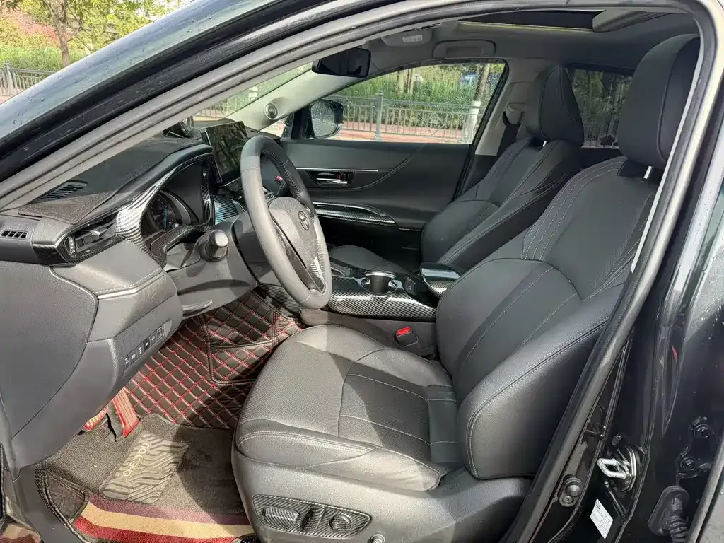 Toyota Harrier — фото 6
