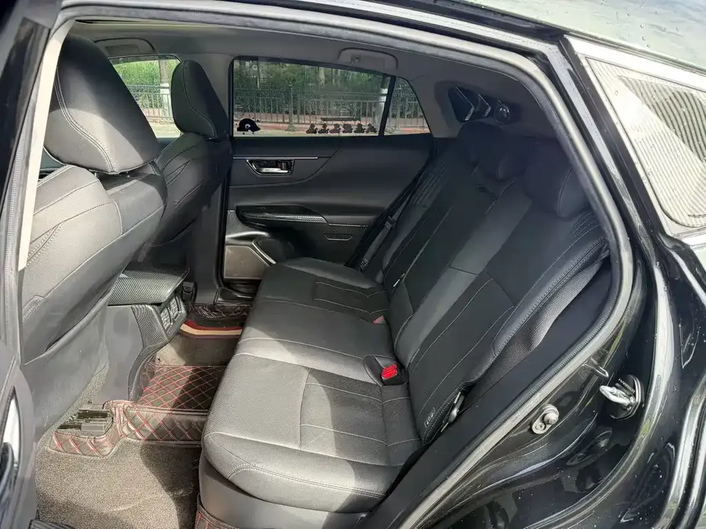 Toyota Harrier — фото 7