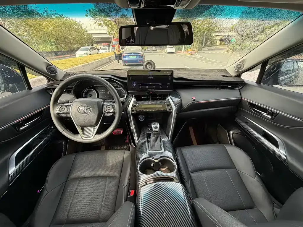 Toyota Harrier — фото 9