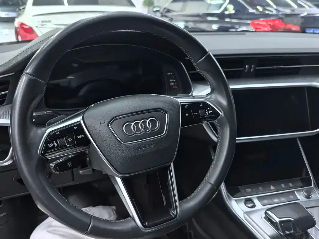 Audi A6L — фото 4