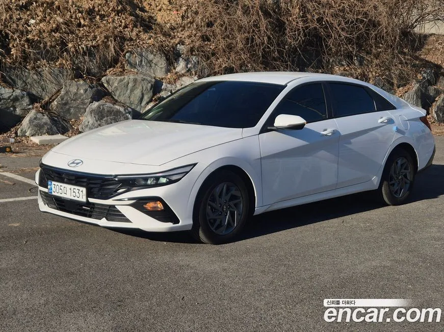 Hyundai AVANTE — фото 1
