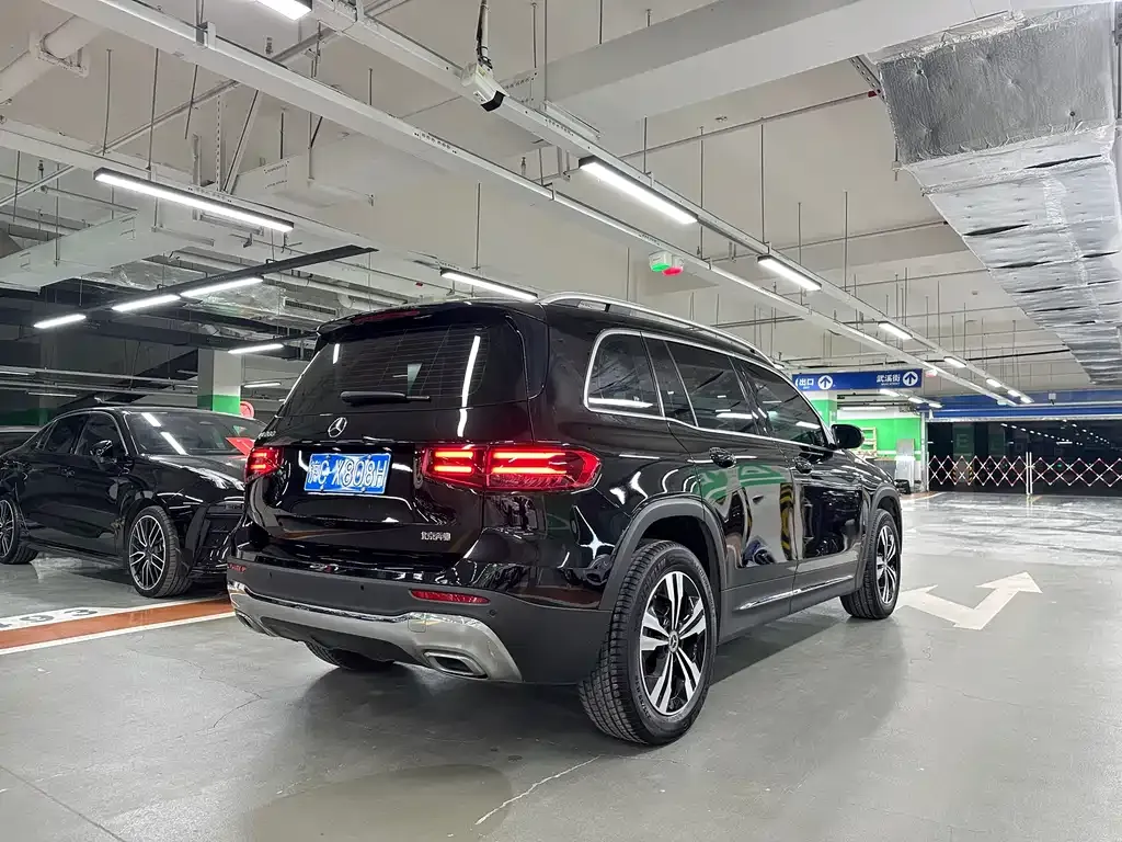 Mercedes-Benz GLB — фото 5