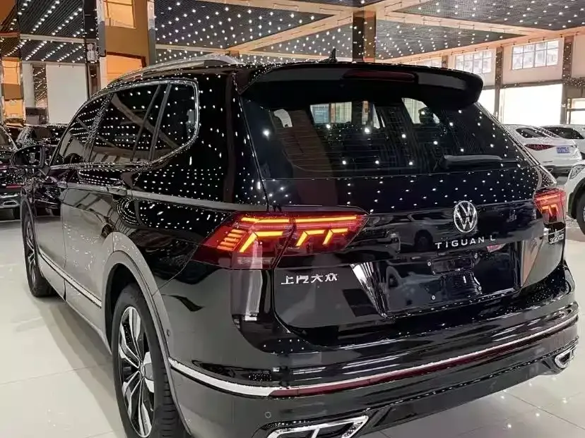 Volkswagen Tiguan L — фото 9