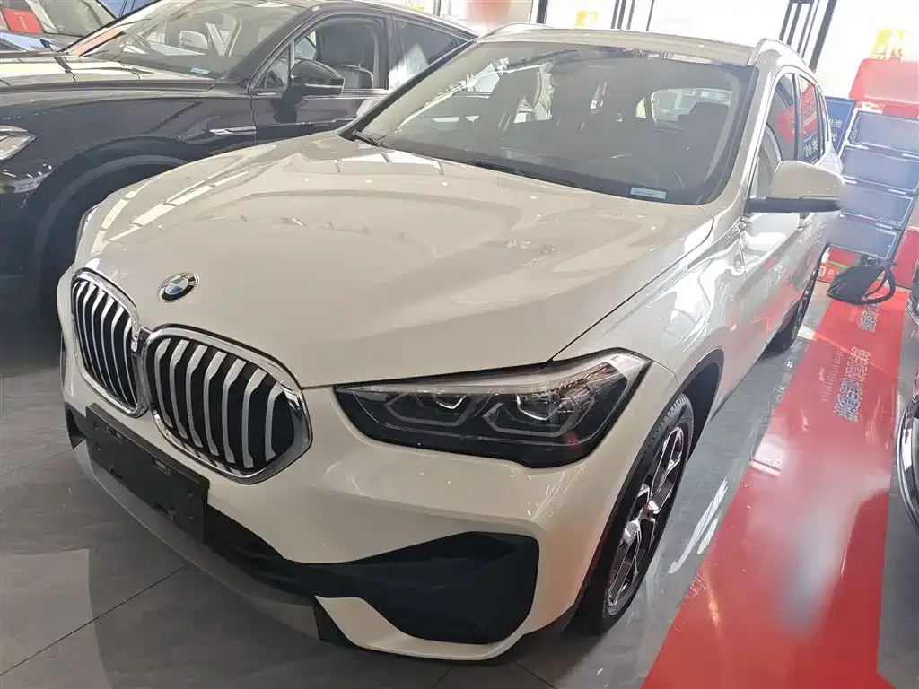 BMW X1 — фото 1