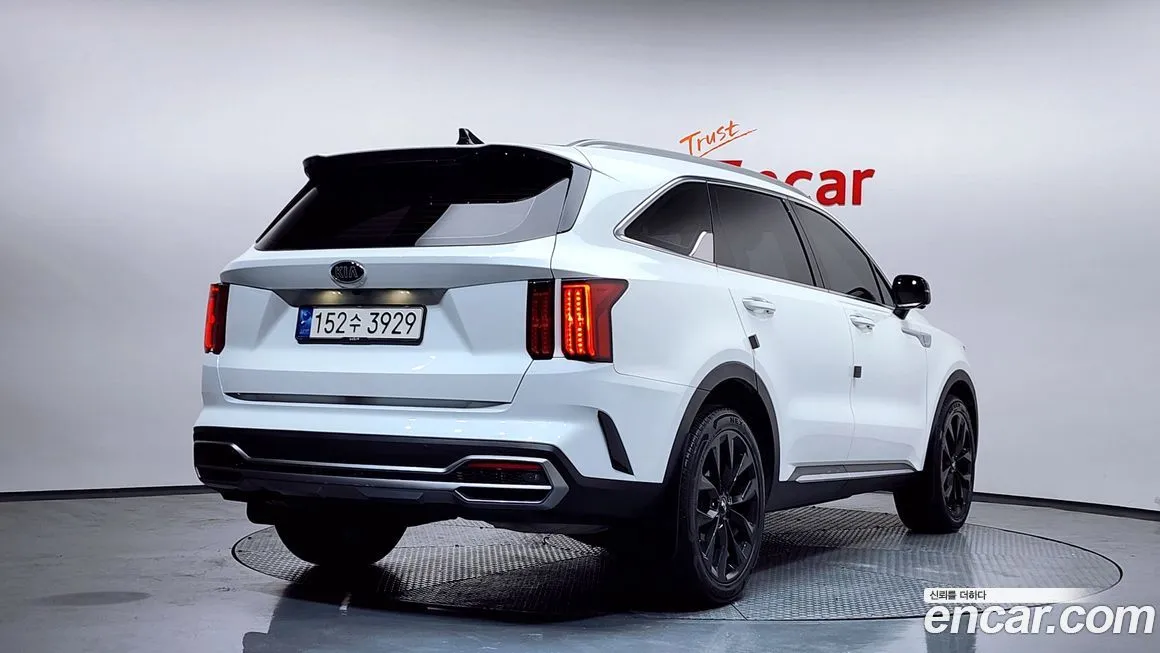 Kia Sorento — фото 10