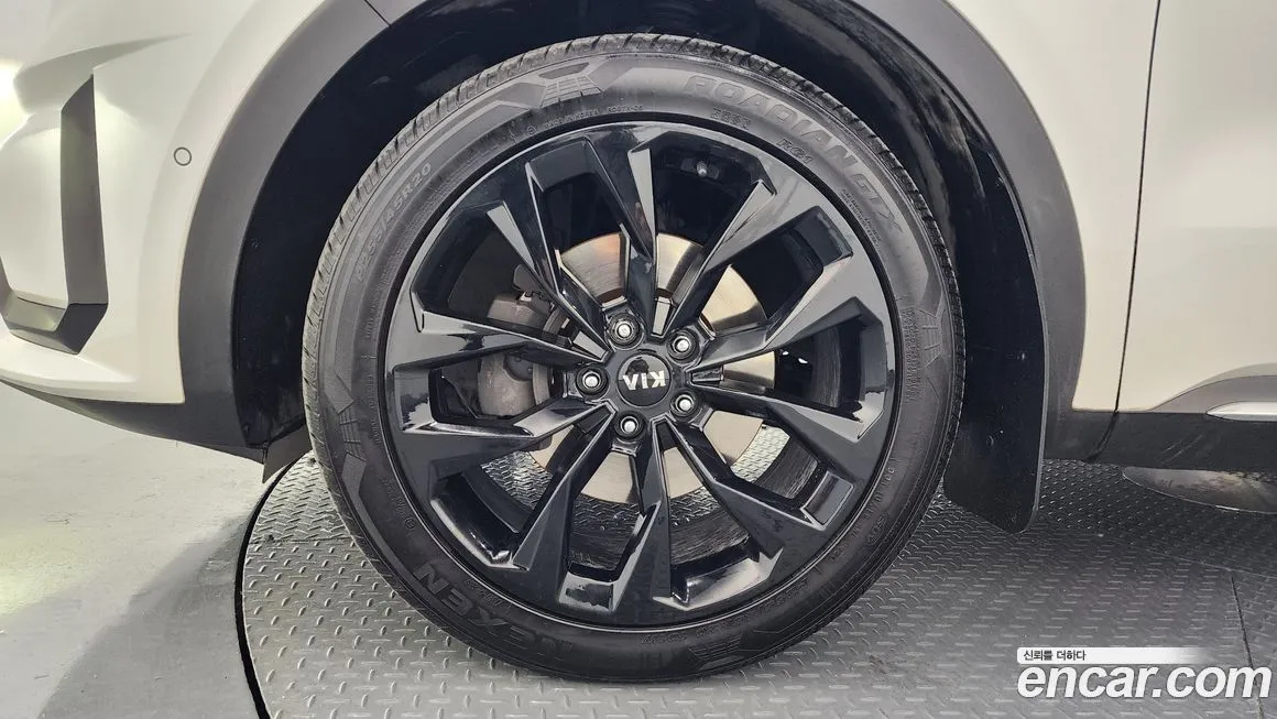 Kia Sorento — фото 8