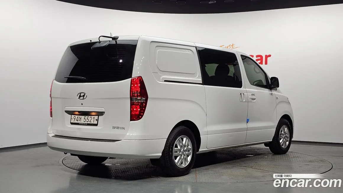 Hyundai Starex — фото 4