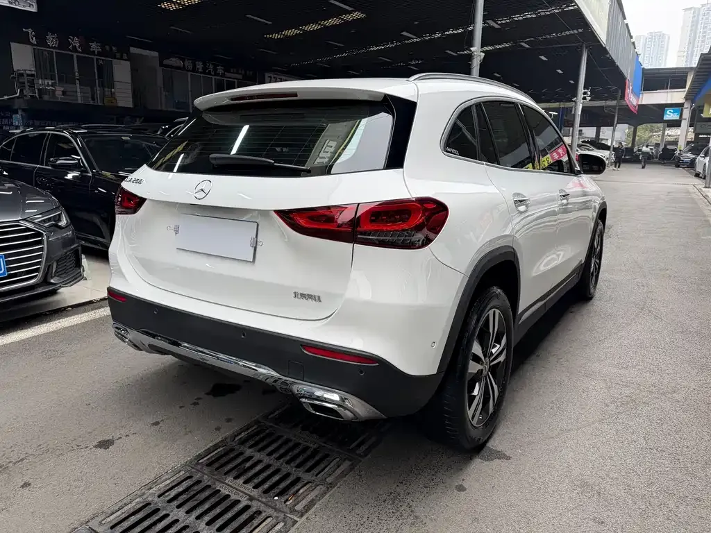 Mercedes-Benz GLA — фото 6