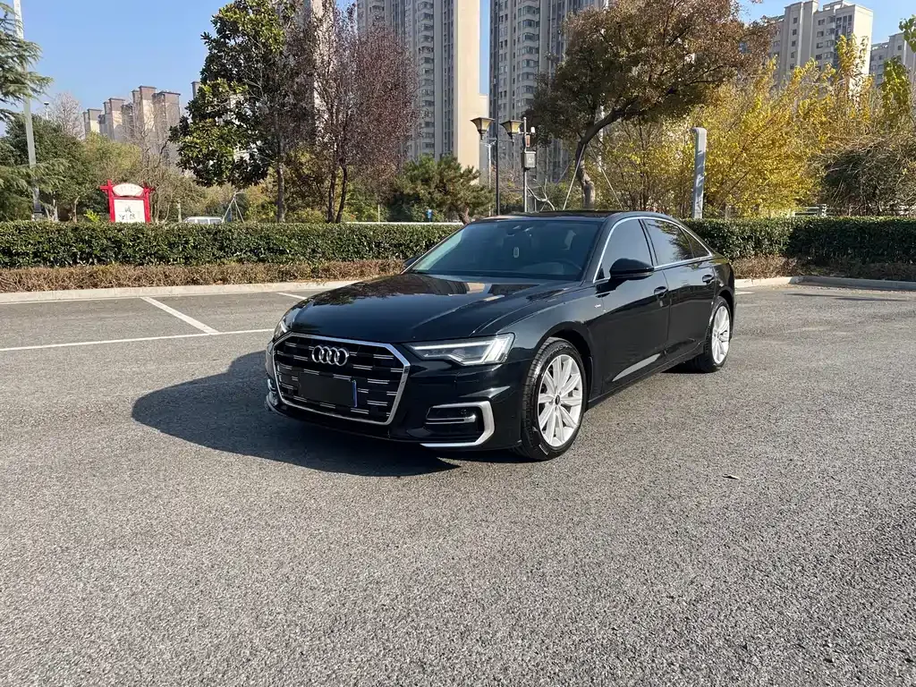 Audi A6L — фото 1