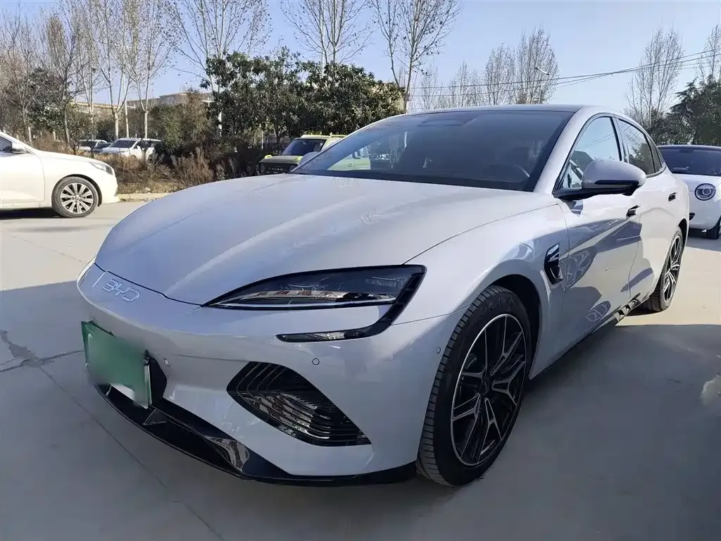 BYD Seal — фото 8