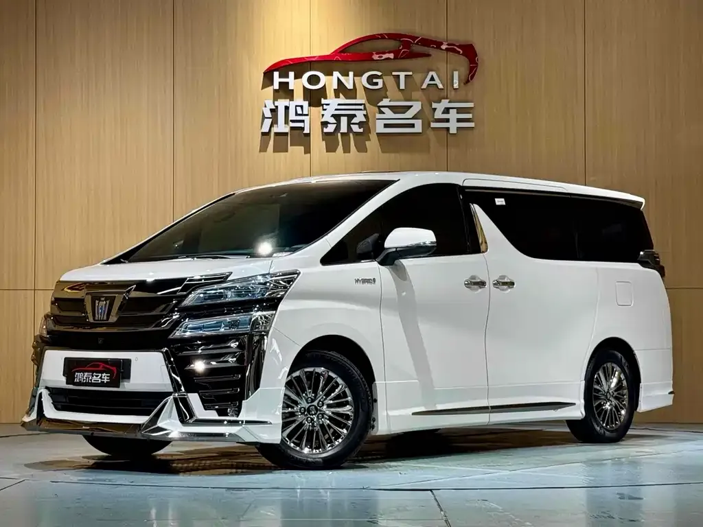 Toyota Vellfire — фото 1