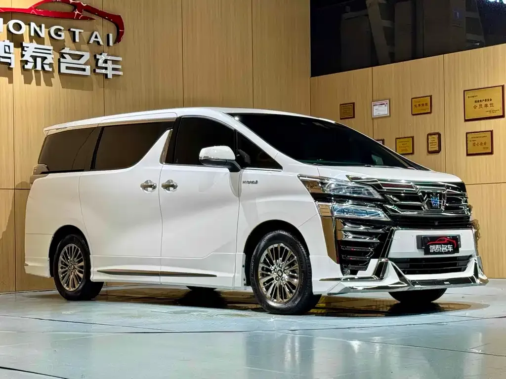 Toyota Vellfire — фото 7