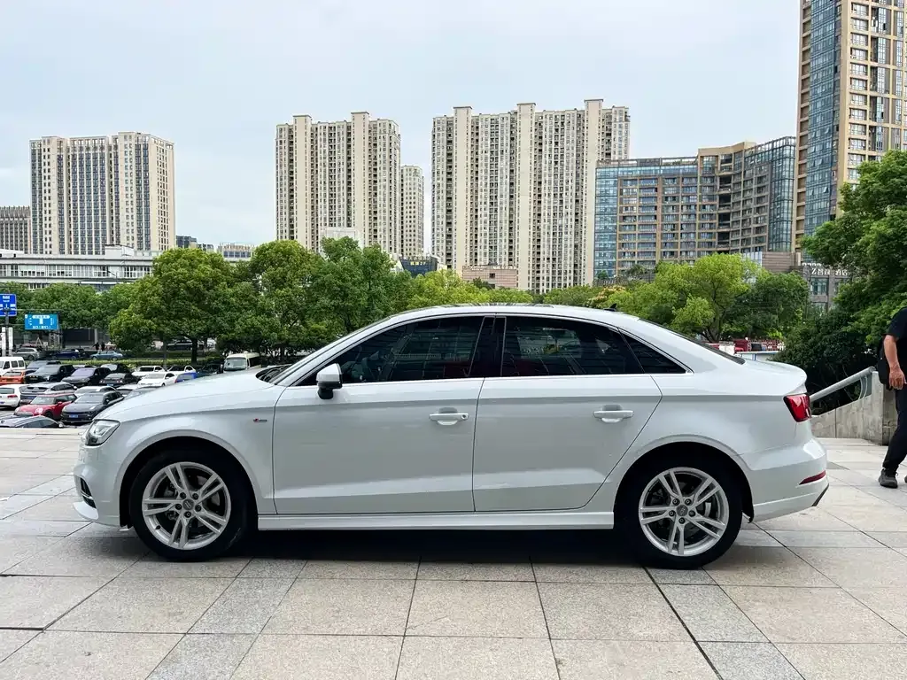 Audi A3 — фото 10