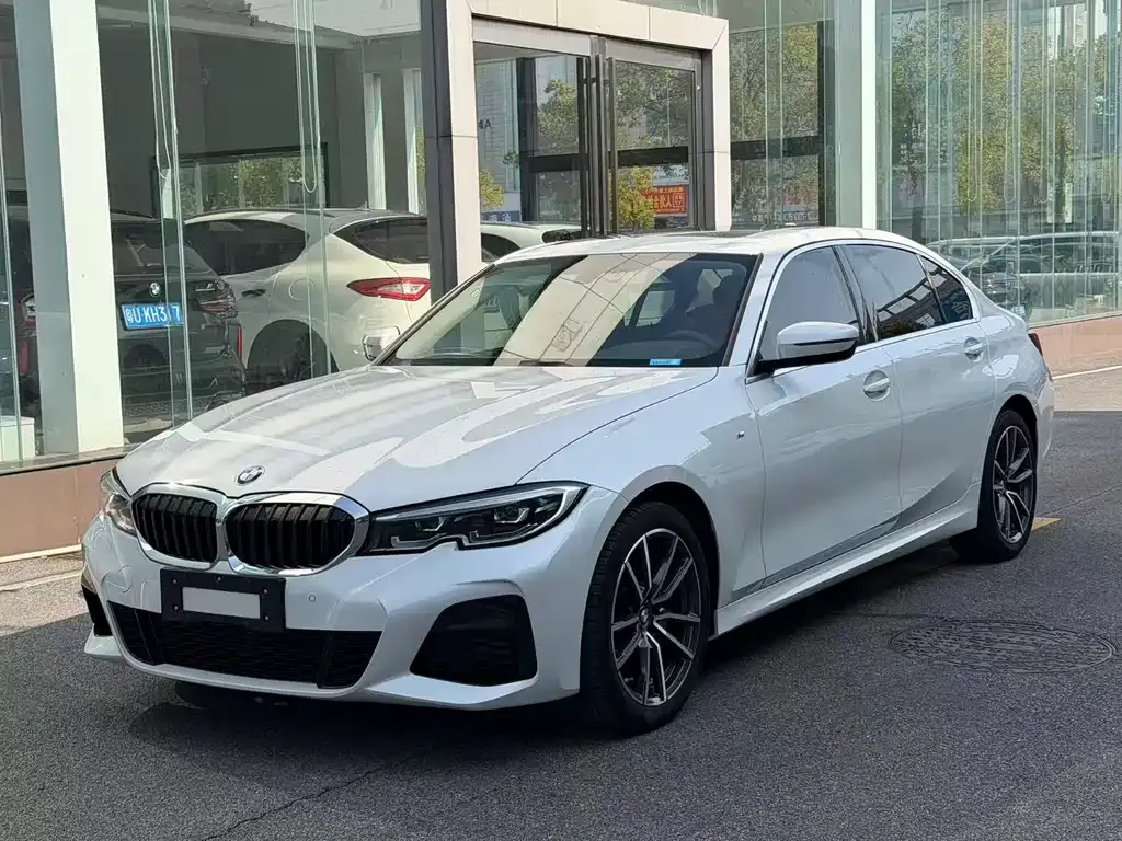 BMW 3 Series — фото 1