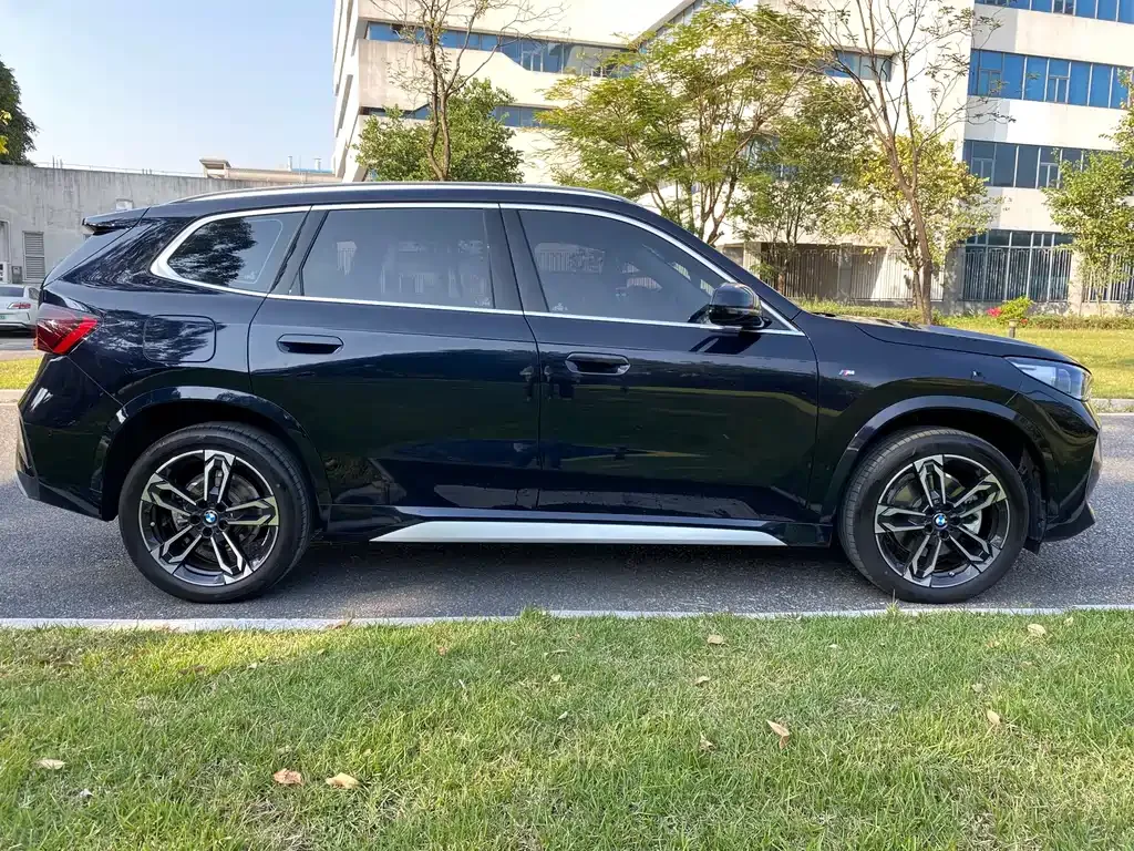 BMW X1 — фото 9