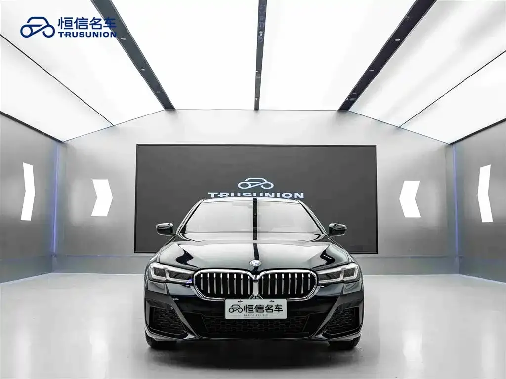 BMW 5 Series — фото 7