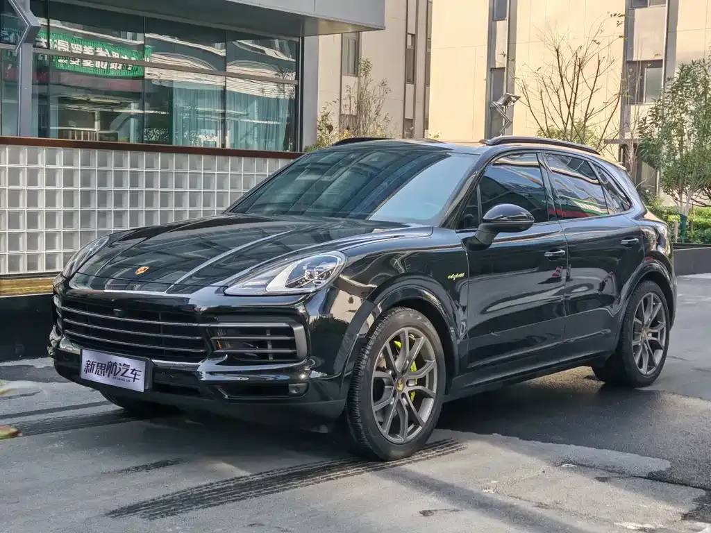 Porsche Cayenne Hybrid — фото 1