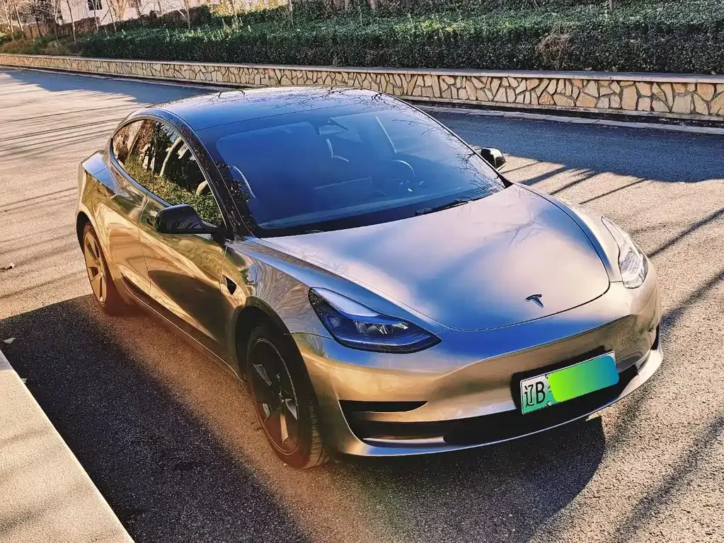 Tesla Model 3 — фото 8
