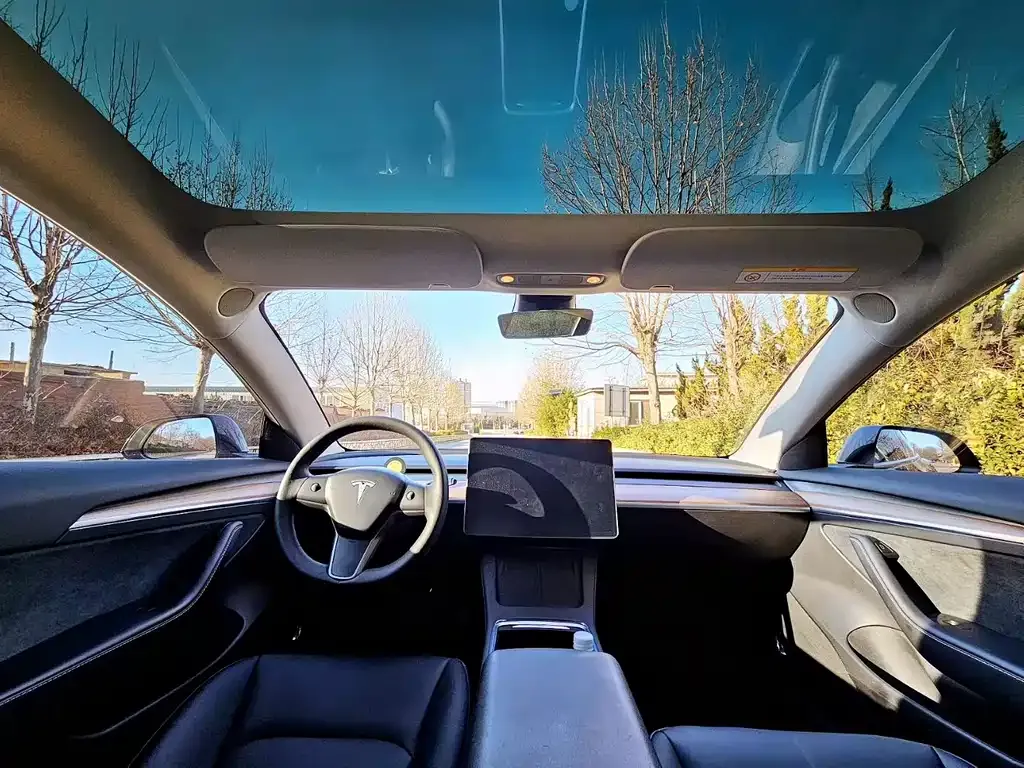 Tesla Model 3 — фото 6