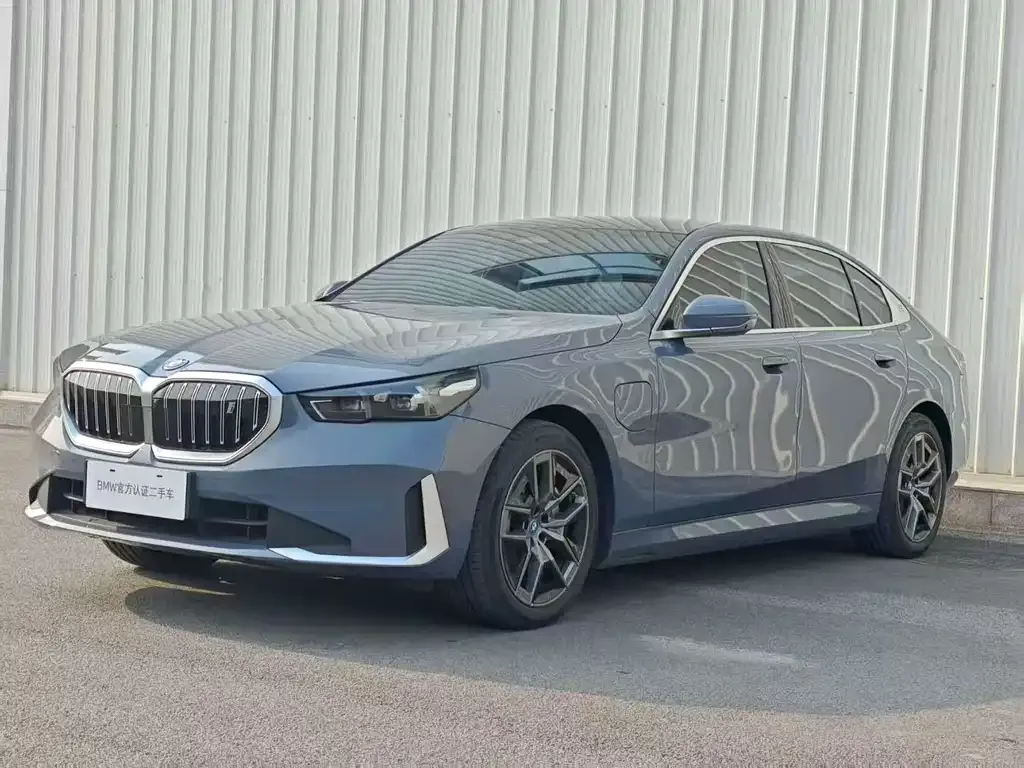 BMW i5 — фото 1
