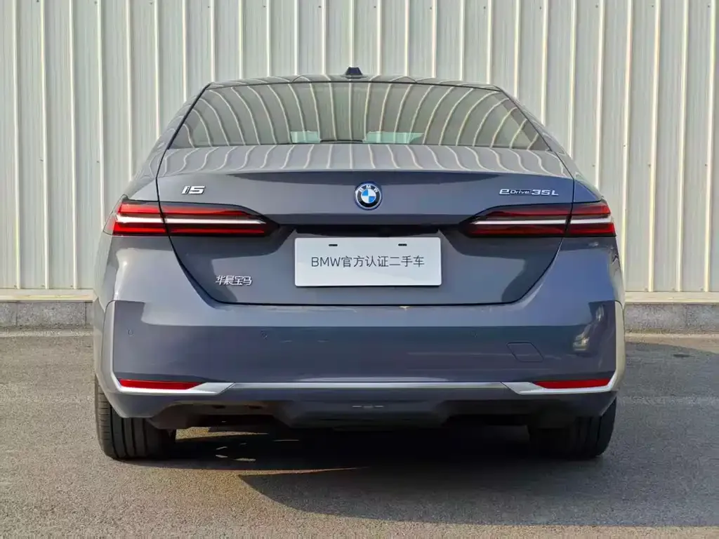 BMW i5 — фото 3