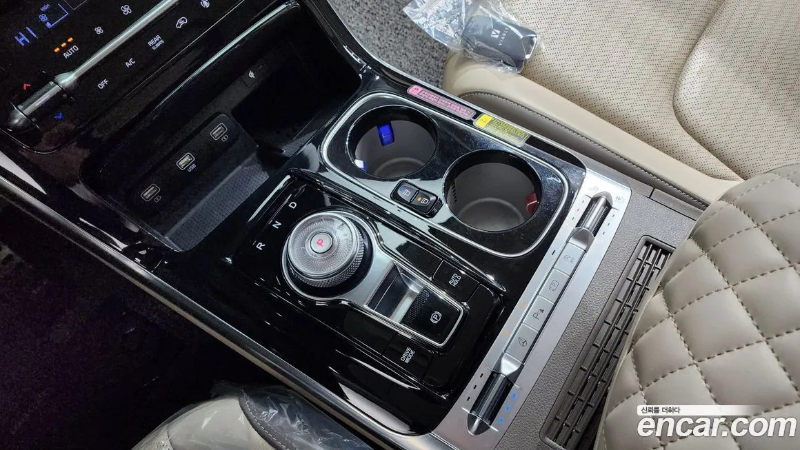 Kia Carnival — фото 10