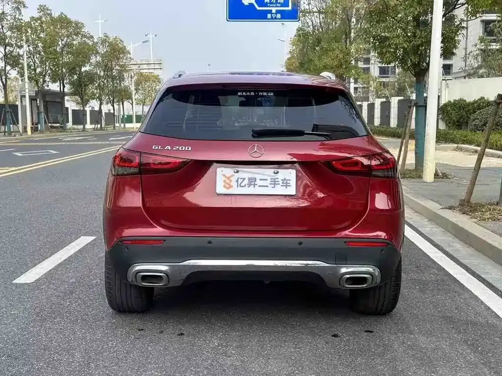 Mercedes-Benz GLA — фото 8