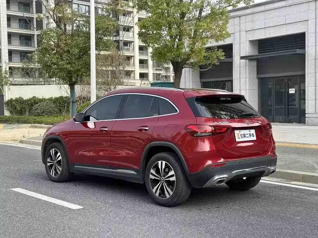 Mercedes-Benz GLA — фото 9