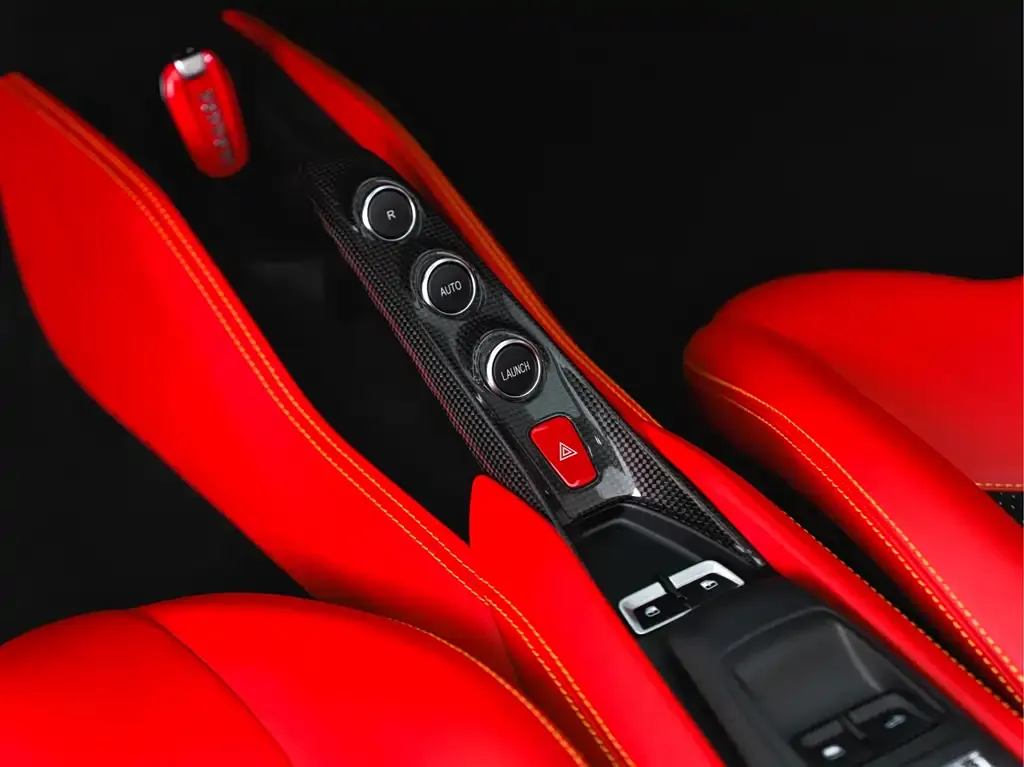 Ferrari F8 — фото 6