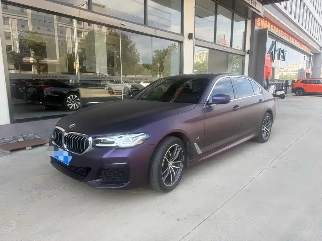 BMW 5 Series — фото 1