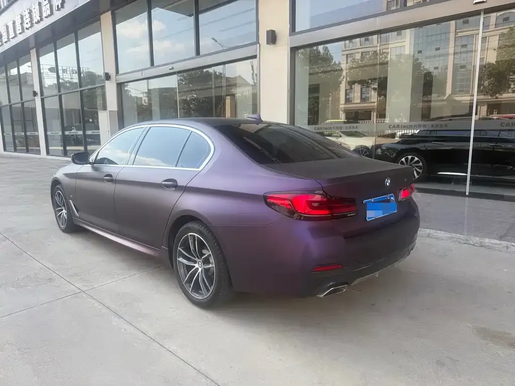 BMW 5 Series — фото 10
