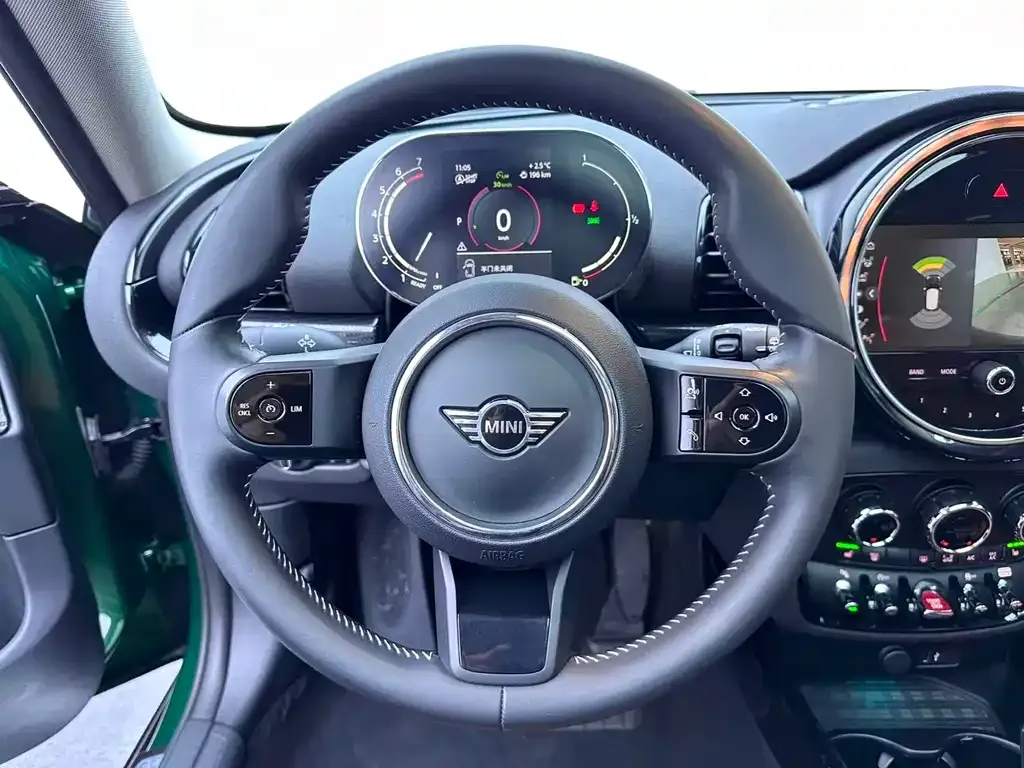 MINI Clubman — фото 7