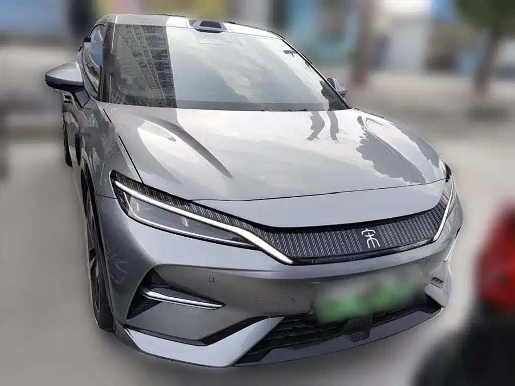 BYD L EV — фото 10