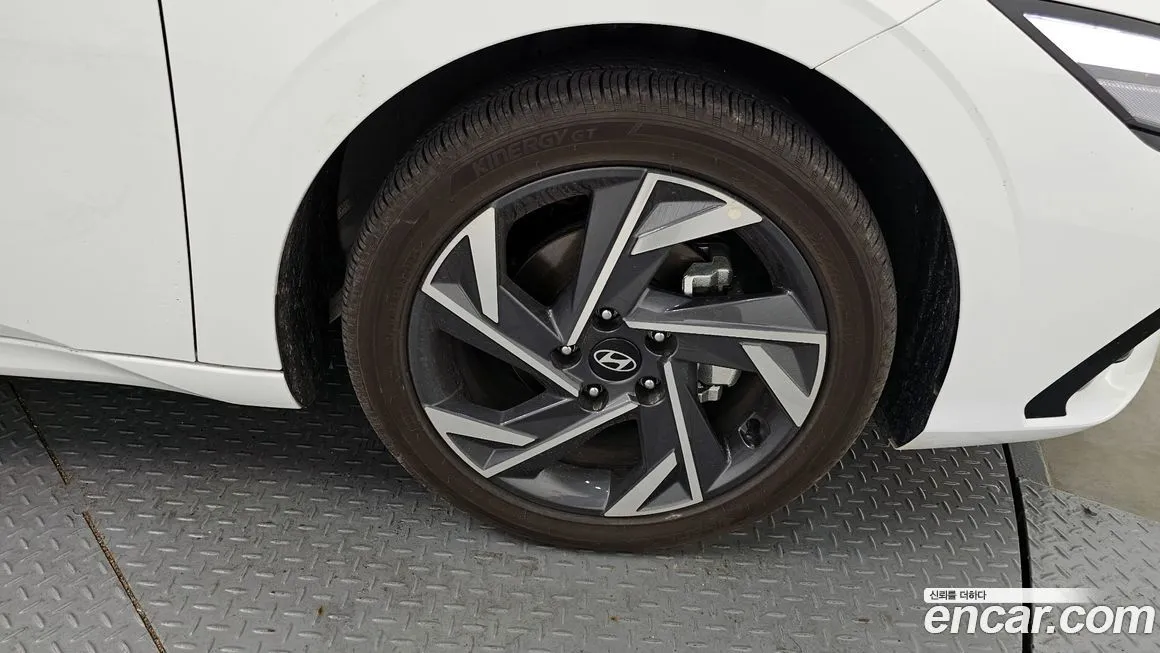 Hyundai AVANTE — фото 4