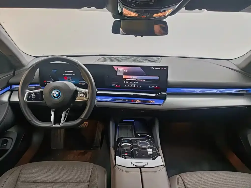 BMW i5 — фото 9