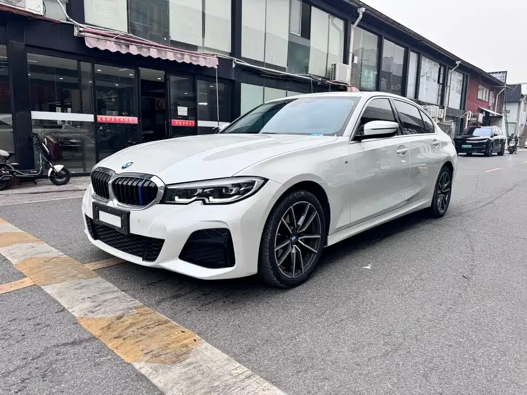 BMW 3 Series — фото 1