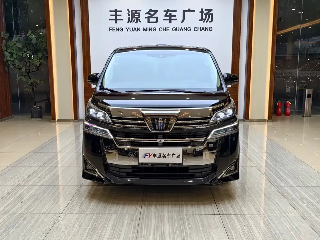 Toyota Vellfire — фото 8