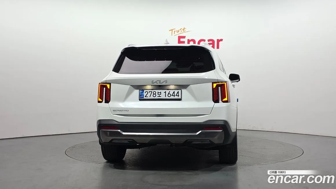 Kia Sorento — фото 5