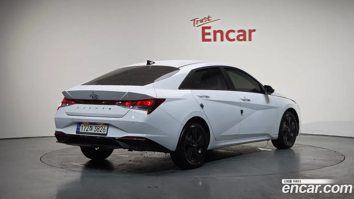 Hyundai AVANTE — фото 2