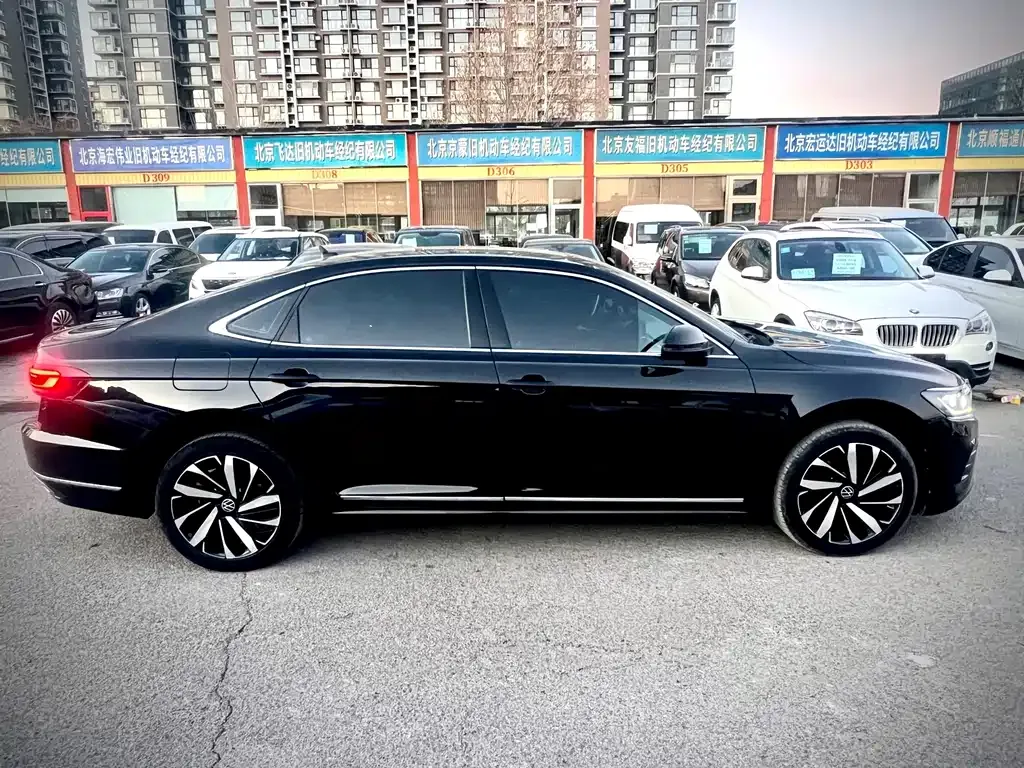 Volkswagen Passat — фото 8