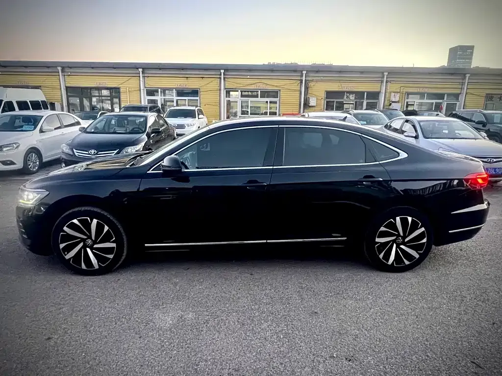 Volkswagen Passat — фото 4