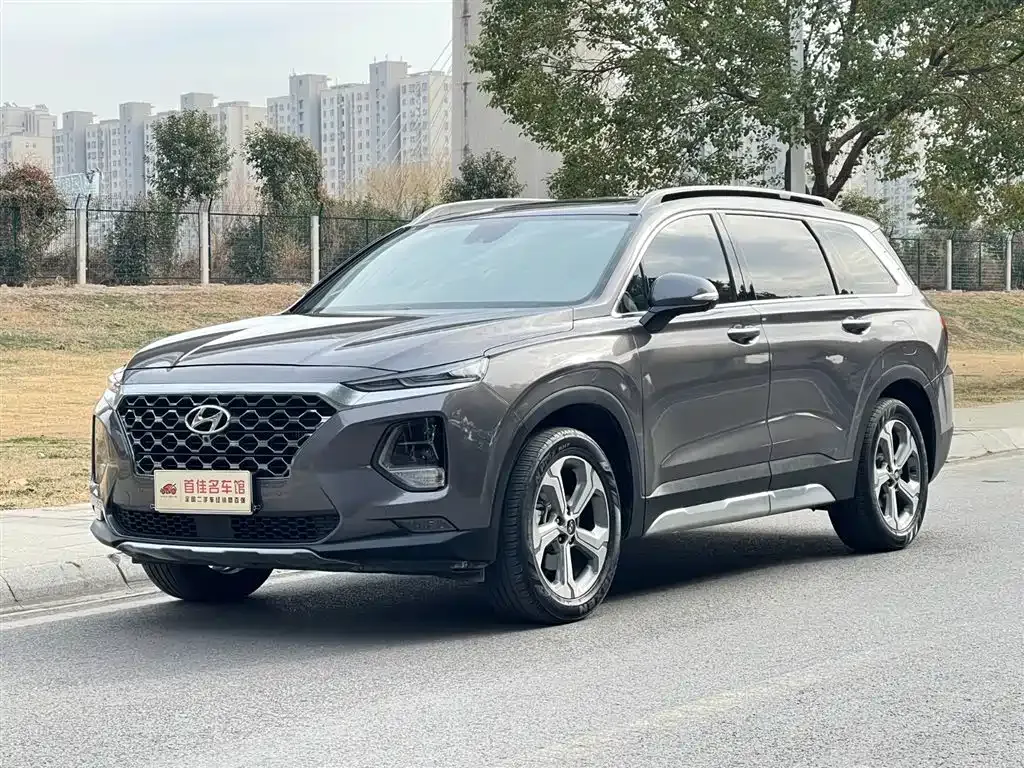 Hyundai Santa Fe — фото 1